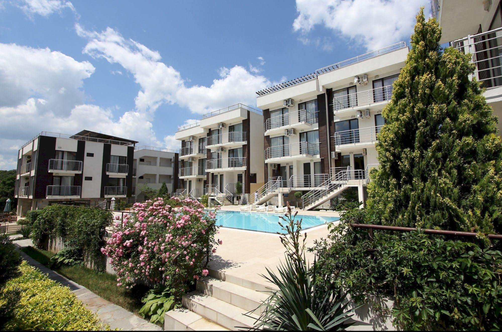 New Line Village Apartments Sunny Beach Dış mekan fotoğraf