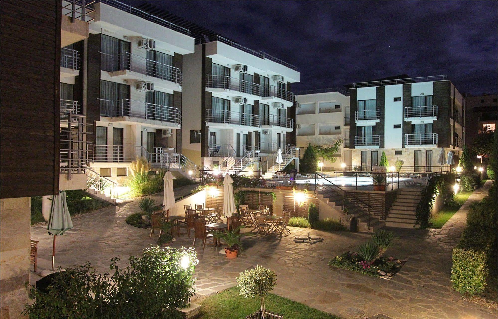 New Line Village Apartments Sunny Beach Dış mekan fotoğraf